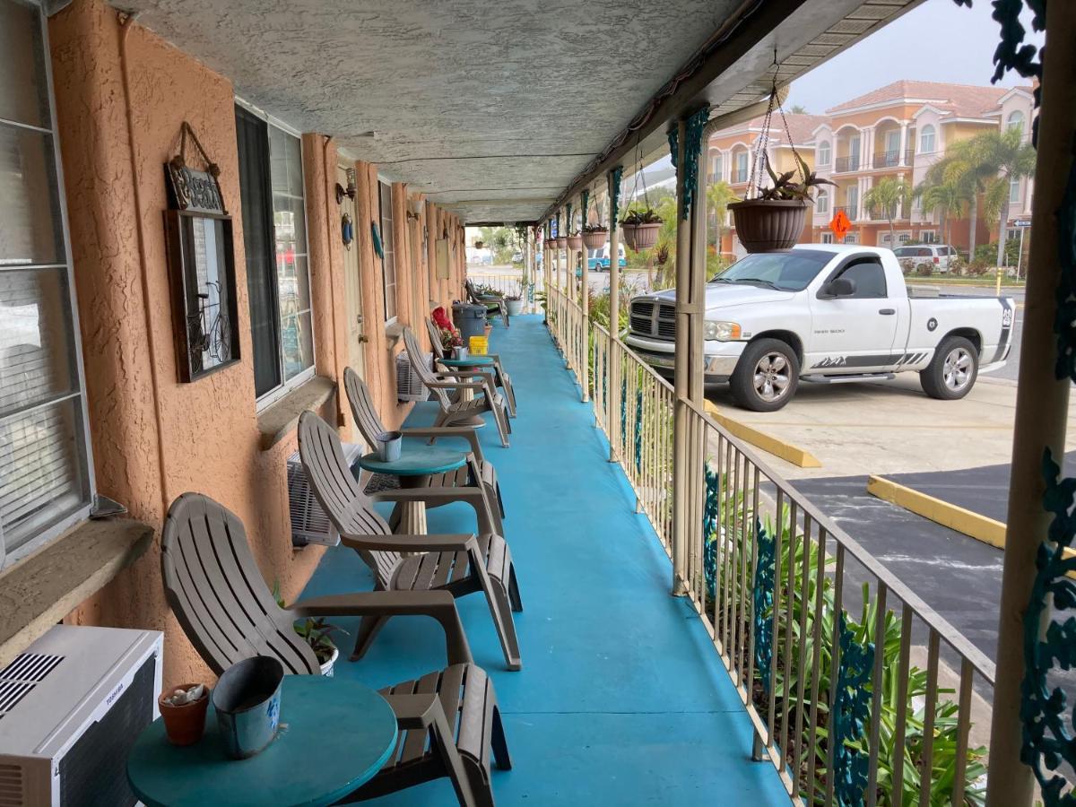 Michaels Siesta Motel Sankt Petersburg Exterior foto